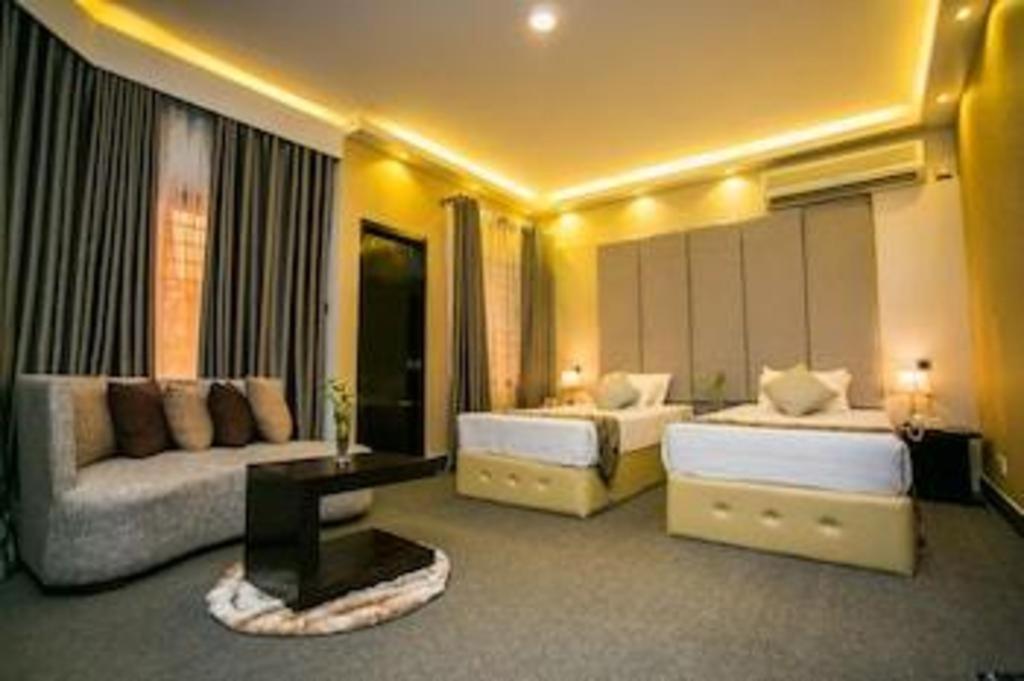 Hotel Tropical Daisy Dhaka Esterno foto