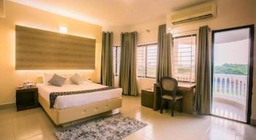 Hotel Tropical Daisy Dhaka Esterno foto
