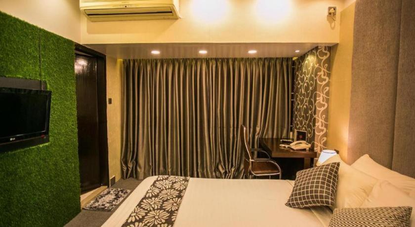 Hotel Tropical Daisy Dhaka Esterno foto