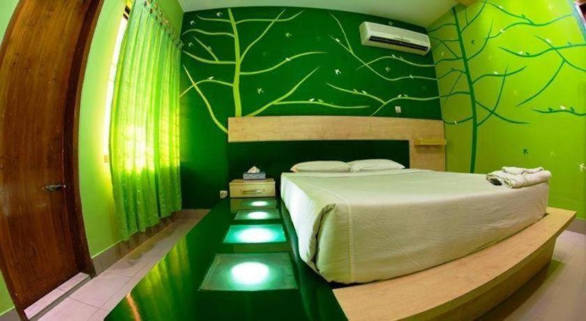 Hotel Tropical Daisy Dhaka Esterno foto
